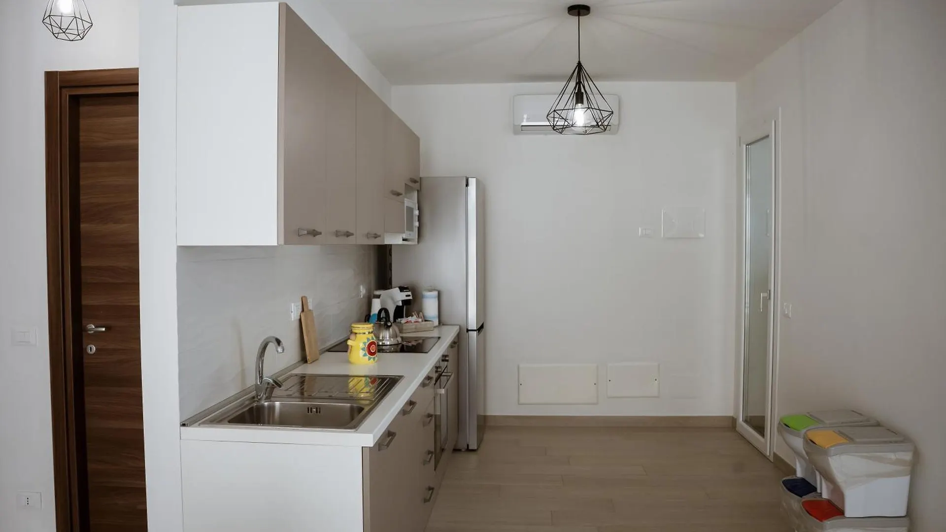 Residence Salinelle Beach Villa Panarea Lascari 0*,